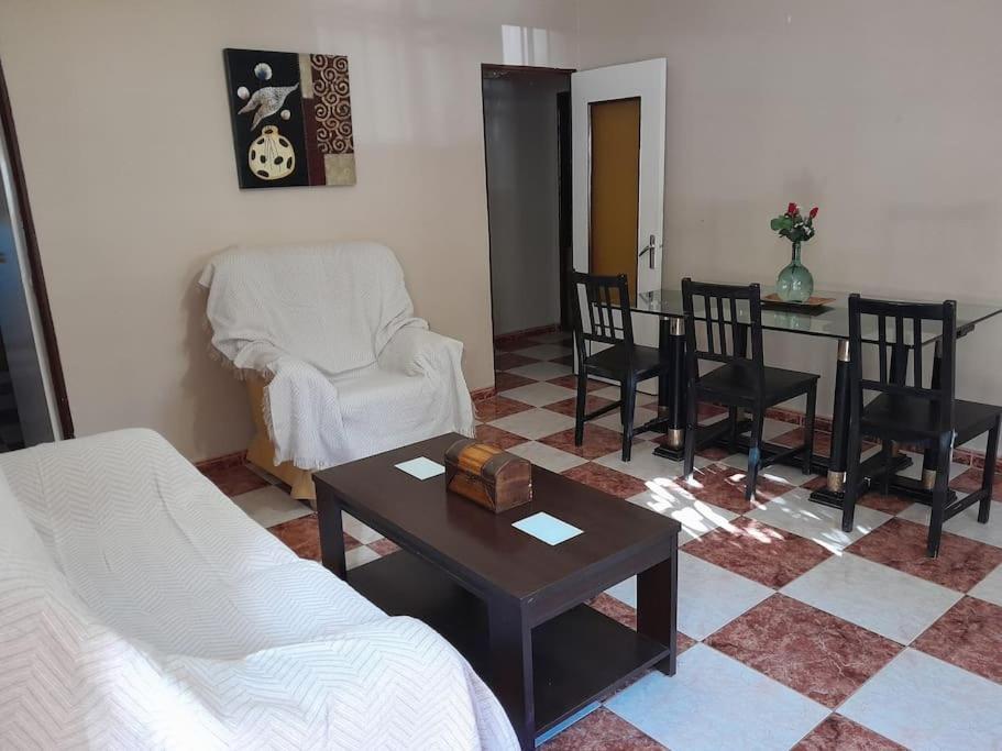 Appartamento Disfruta De Un Barrio Tranquilo Alcalá de Guadaira Esterno foto