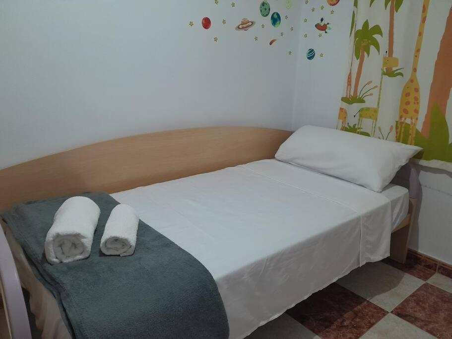Appartamento Disfruta De Un Barrio Tranquilo Alcalá de Guadaira Esterno foto